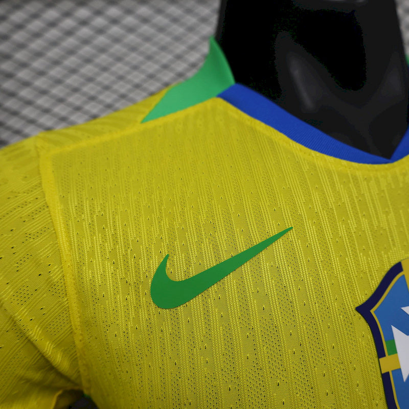 Camisa Brasil Titular 2025/26 - Versão Jogador Amarela