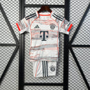 Conjunto Bayer de munique Away 25/26