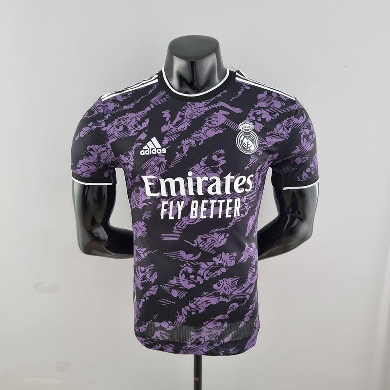 Camisa Real Madrid Clássico 22/23 Jogador Adidas Masculina - Preta e Roxa