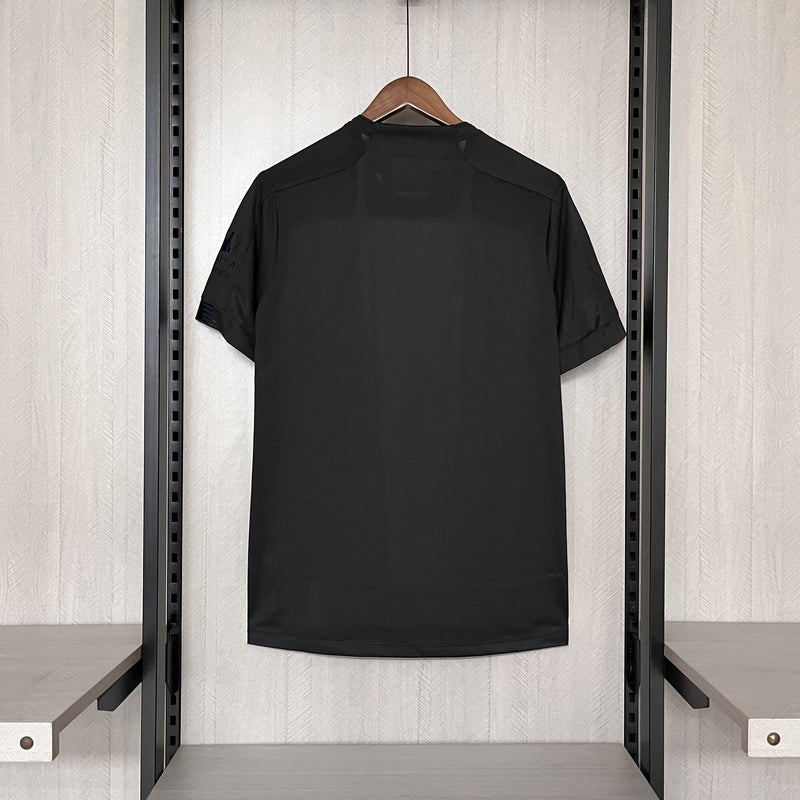 Camisa Liverpool Edição Especial 19/20 - Versão Retro All Black New Balance