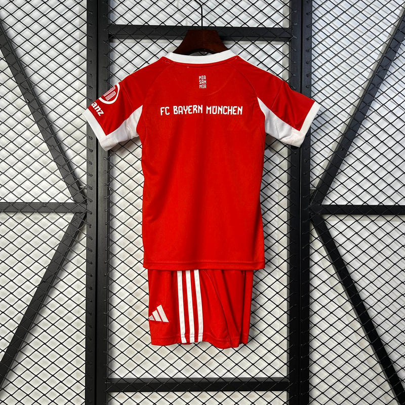 Conjunto Bayer de munique home 25/26