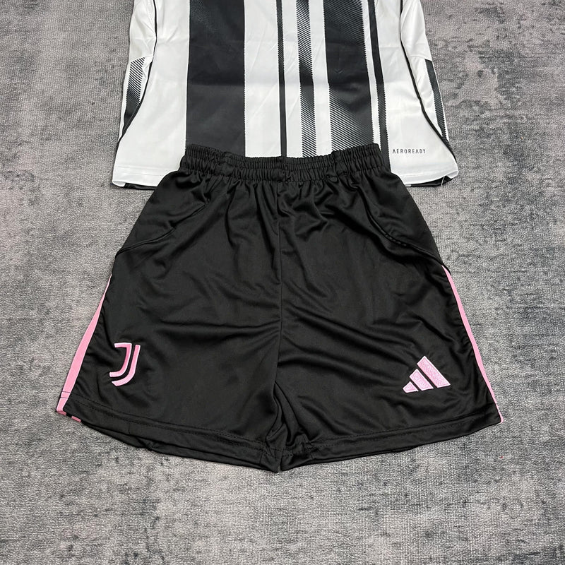 Conjunto Infantil Juventus Titular 25/26 - Preto e Rosa