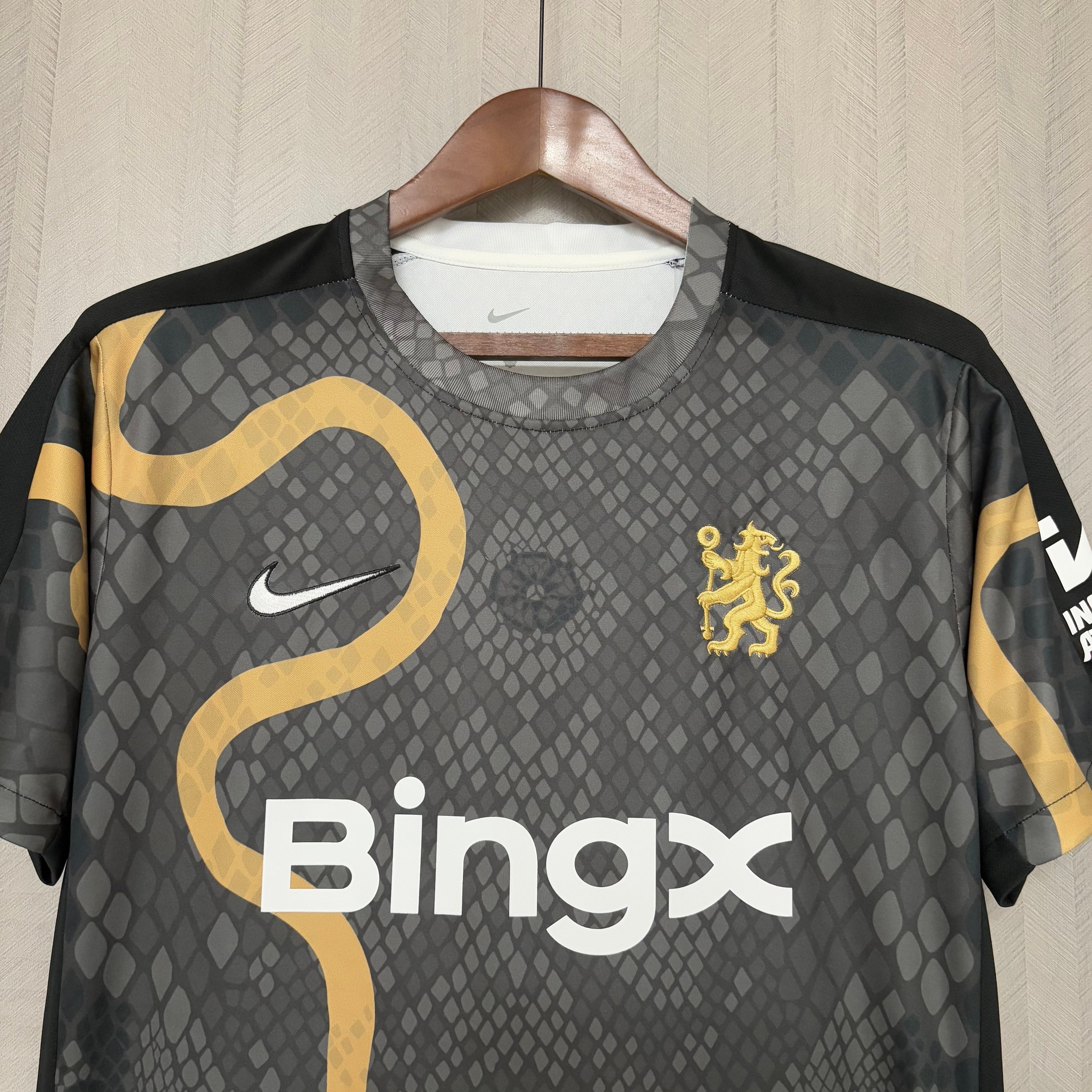 Camisa Chelsea Away 25/26 - Preta e amarela