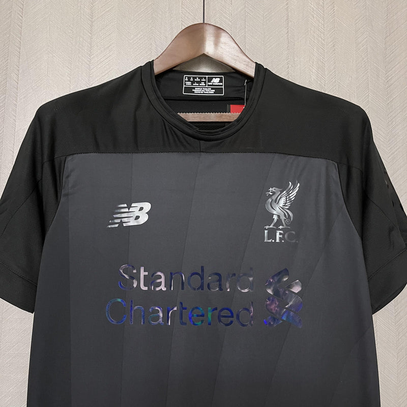 Camisa Liverpool Edição Especial 19/20 - Versão Retro All Black New Balance