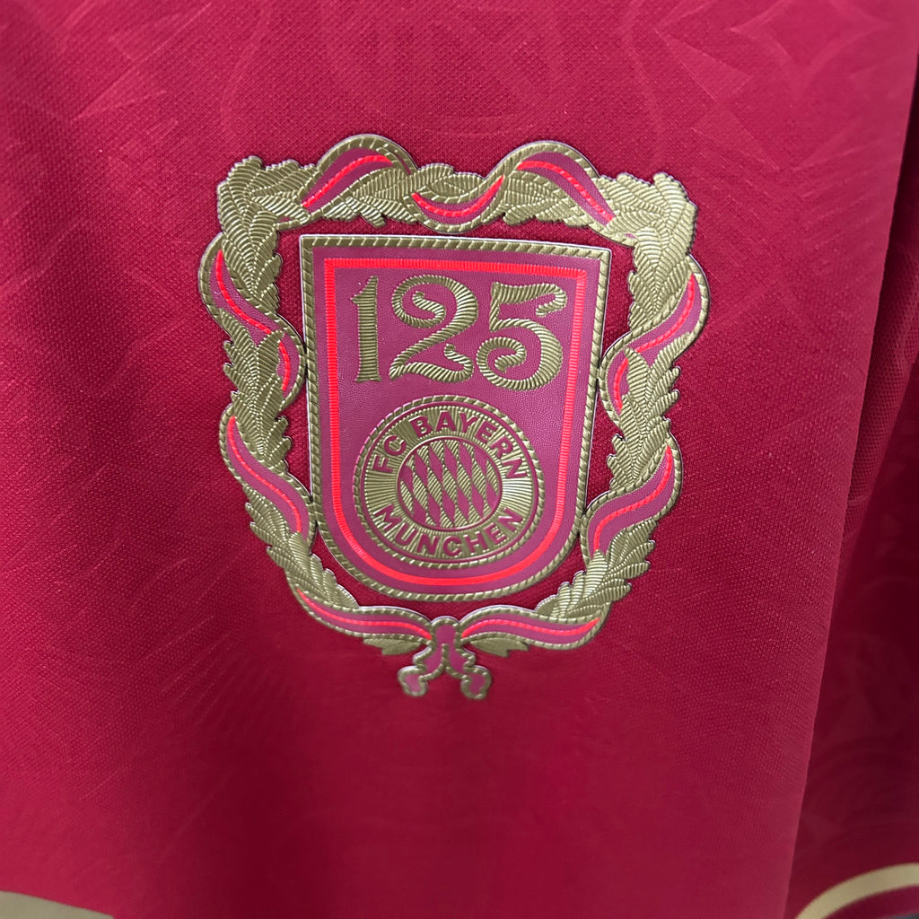 Camisa Bayern de Munique Edição Especial 25/26 - 125 Anos Vermelha Torcedor