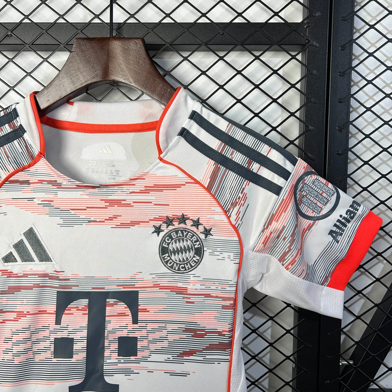 Conjunto Bayer de munique Away 25/26