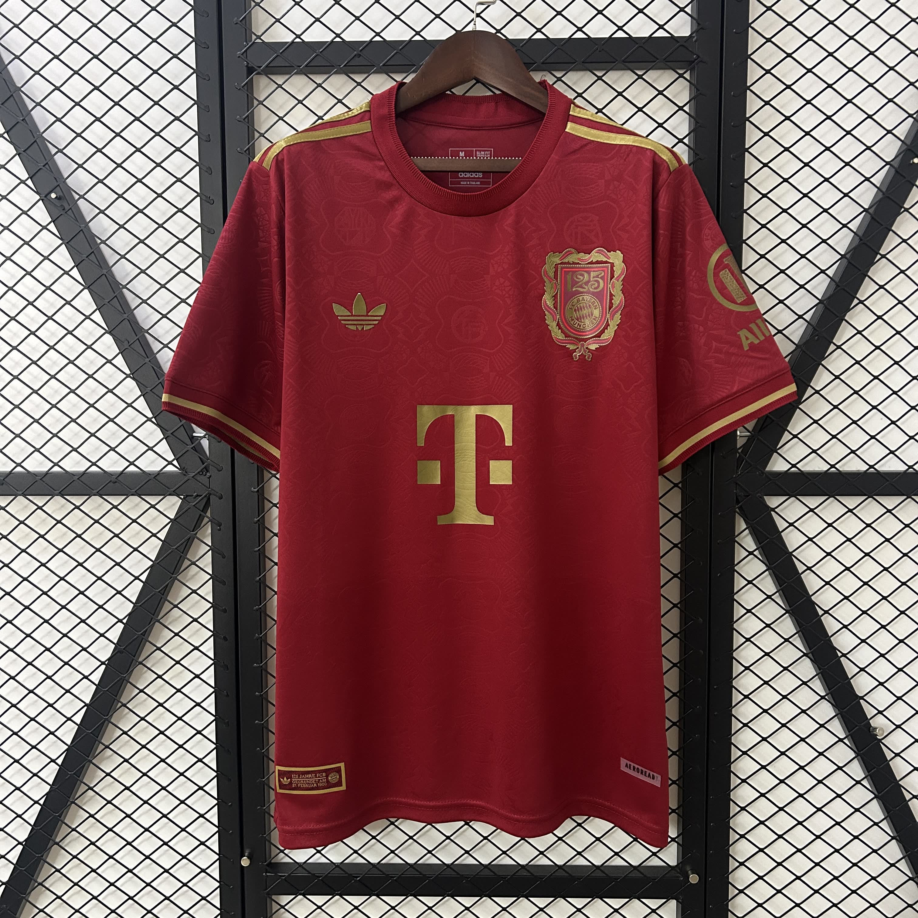 Camisa Bayern de Munique Edição Especial 25/26 - 125 Anos Vermelha Torcedor