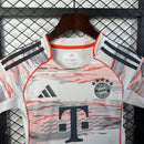 Conjunto Bayer de munique Away 25/26